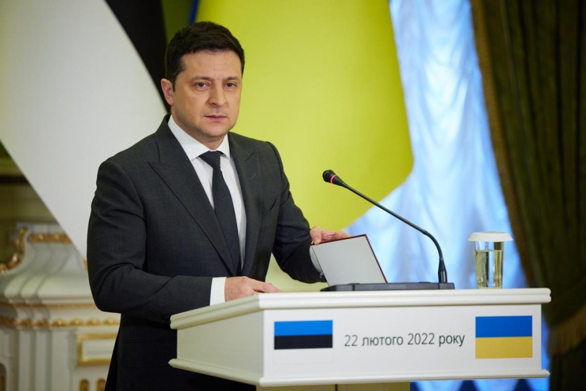 Украина рассмотрит вопрос разрыва дипломатических отношений с РФ, - Зеленский Украина рассмотрит вопрос разрыва дипломатических отношений с РФ, - Зеленский