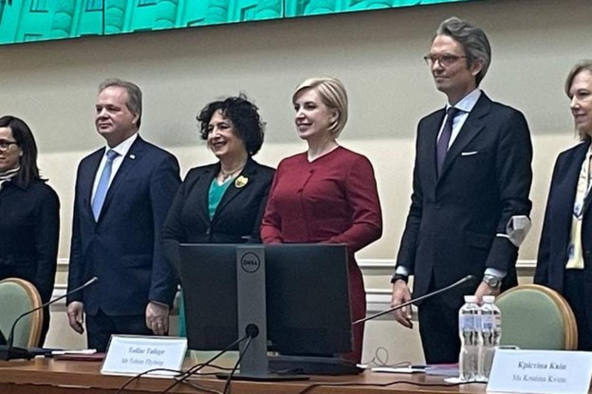 Пять стран подписали меморандум о создании Фонда "Партнерство за сильную Украину" Пять стран подписали меморандум о создании Фонда "Партнерство за сильную Украину"