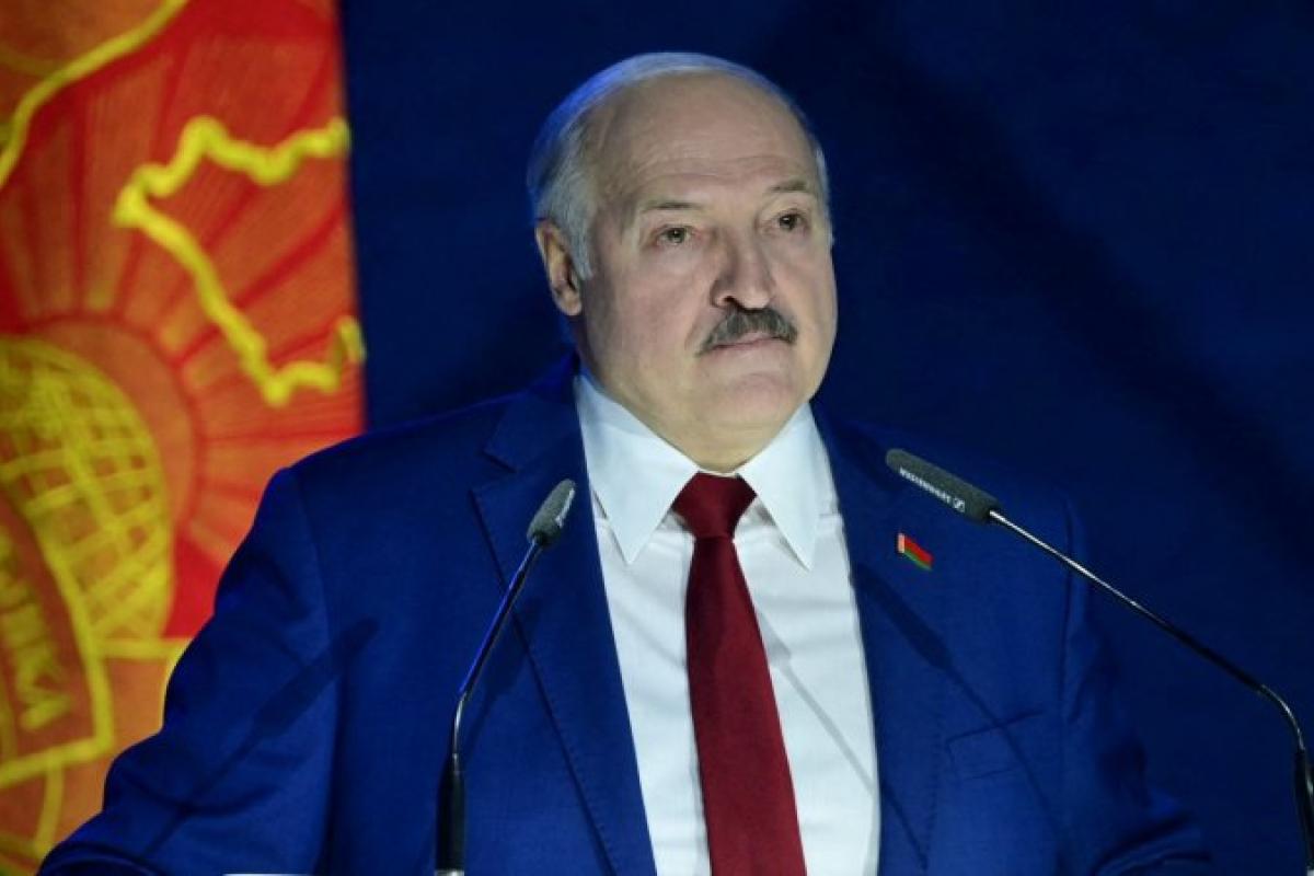 Лукашенко назвав Зеленського "безголовим" Лукашенко назвав Зеленського "безголовим"