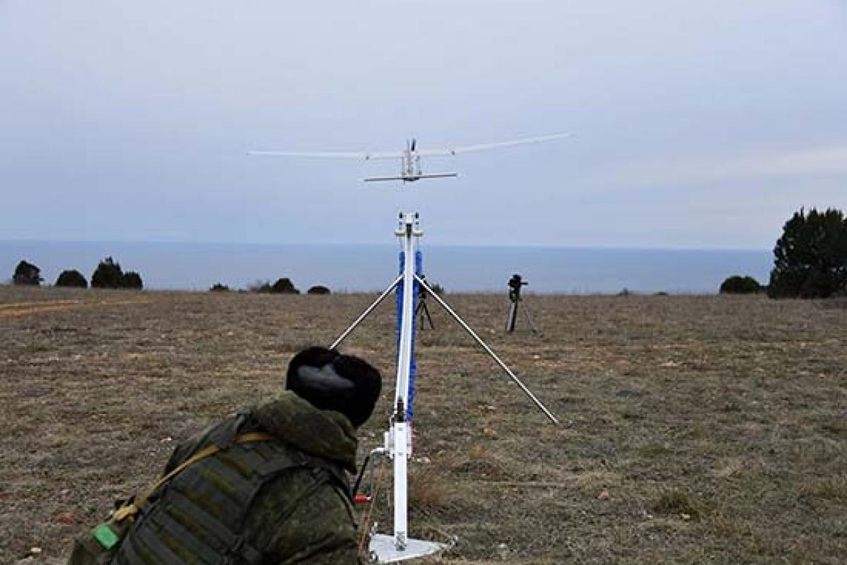 Росія провела військові навчання в окупованому Криму Росія провела військові навчання в окупованому Криму