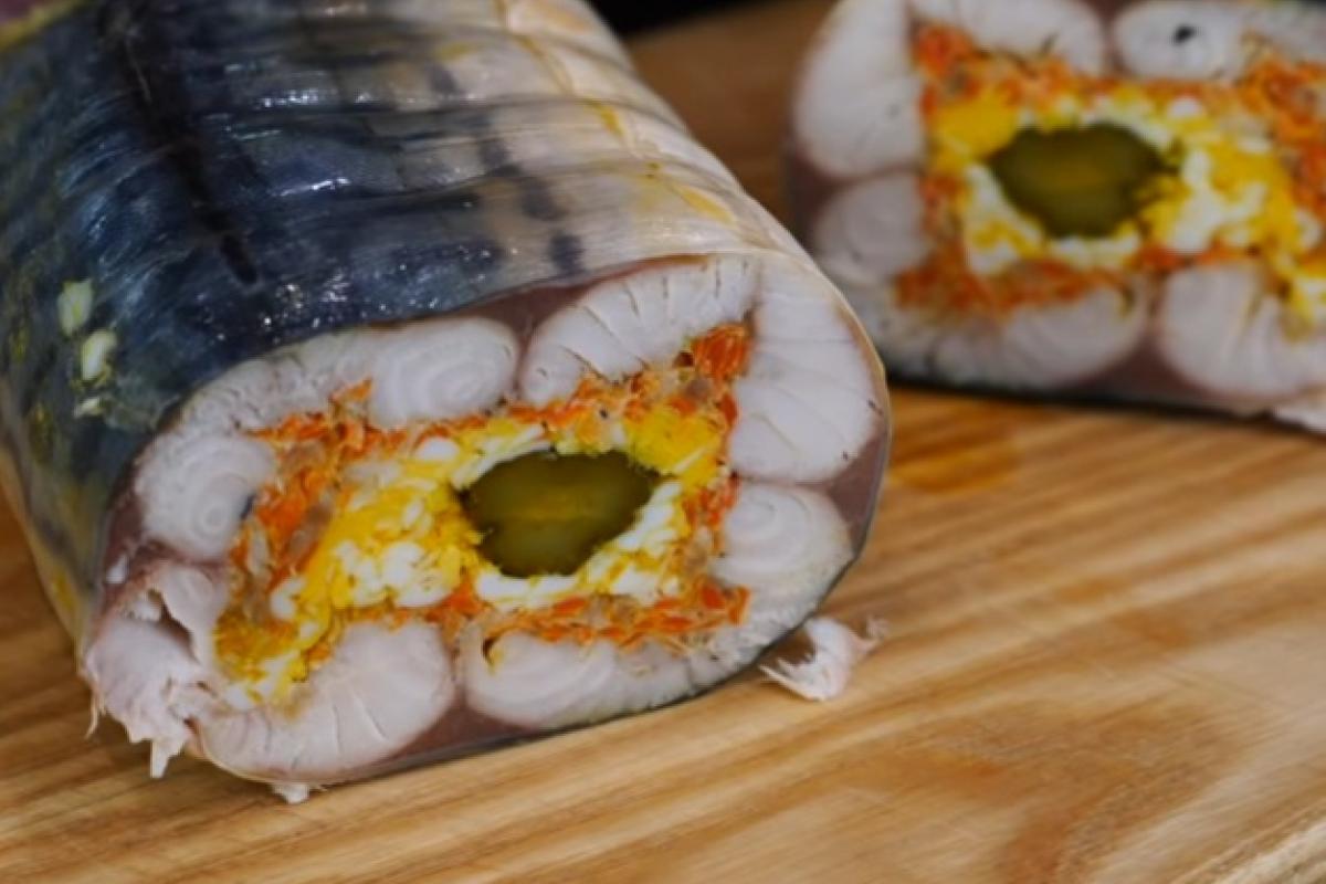 Фаршированный рулет «Скумбрия по-царски»