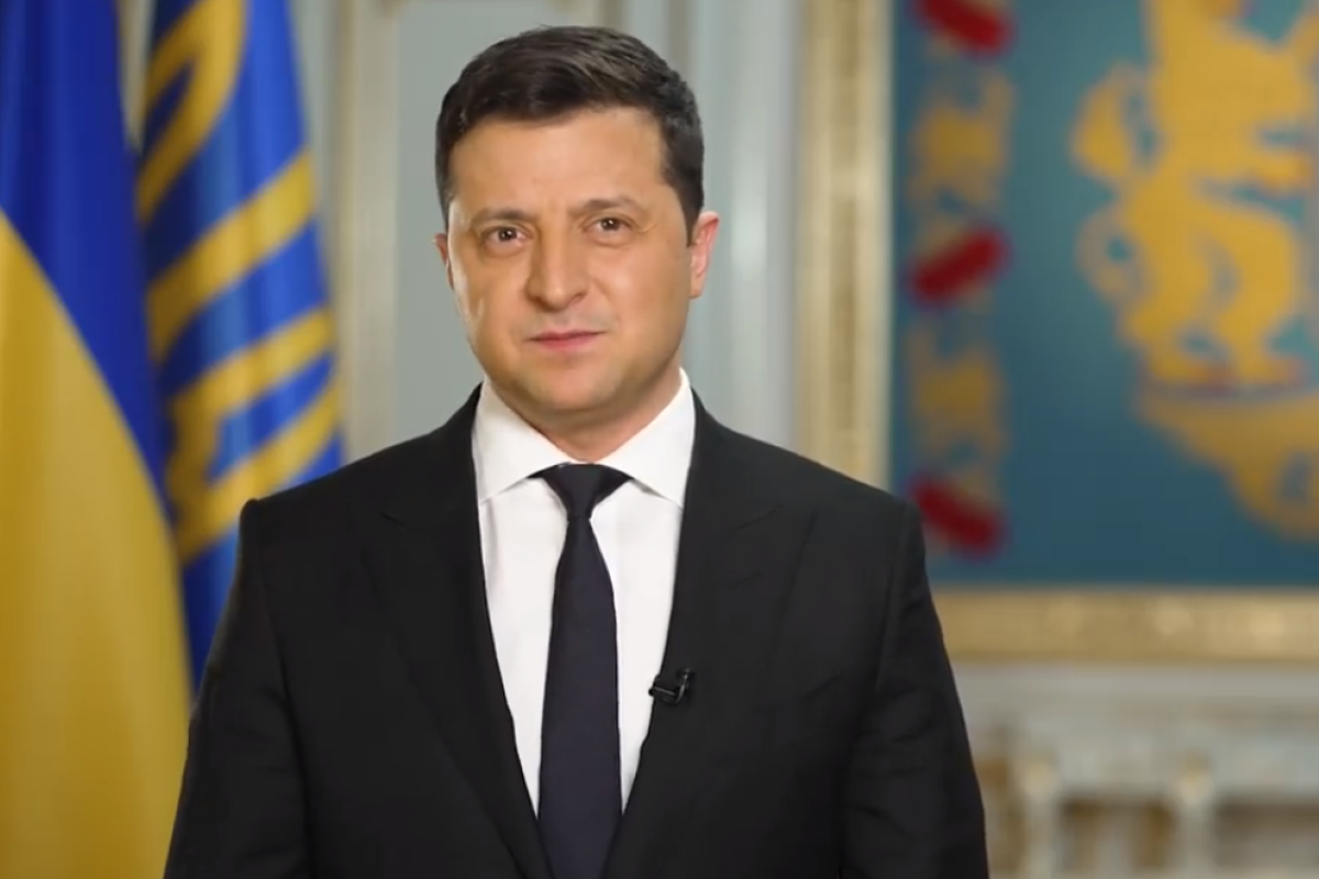 Зеленский обратился к украинскому народу на фоне сообщений о скором вторжении РФ Зеленский обратился к украинскому народу на фоне сообщений о скором вторжении РФ