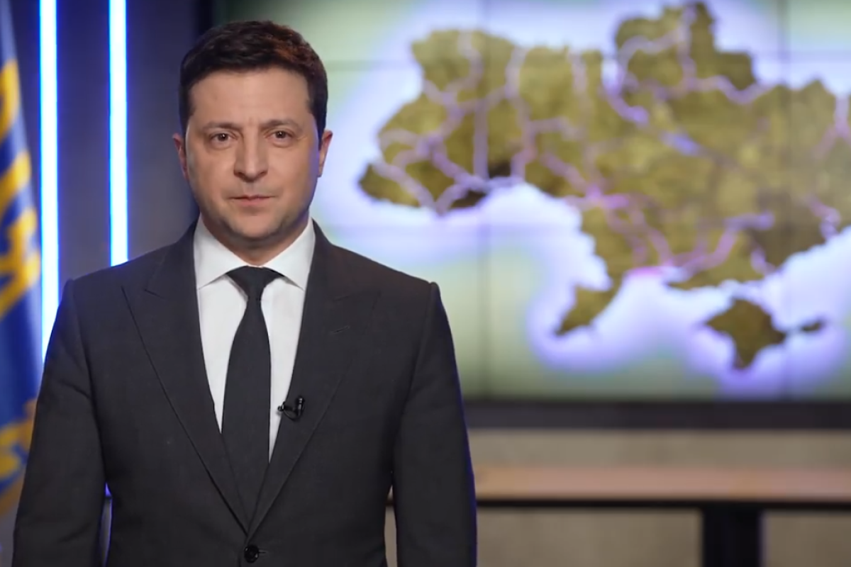 Зеленский выступил с обращением: объявил о мобилизации резервистов первой очереди Зеленский выступил с обращением: объявил о мобилизации резервистов первой очереди