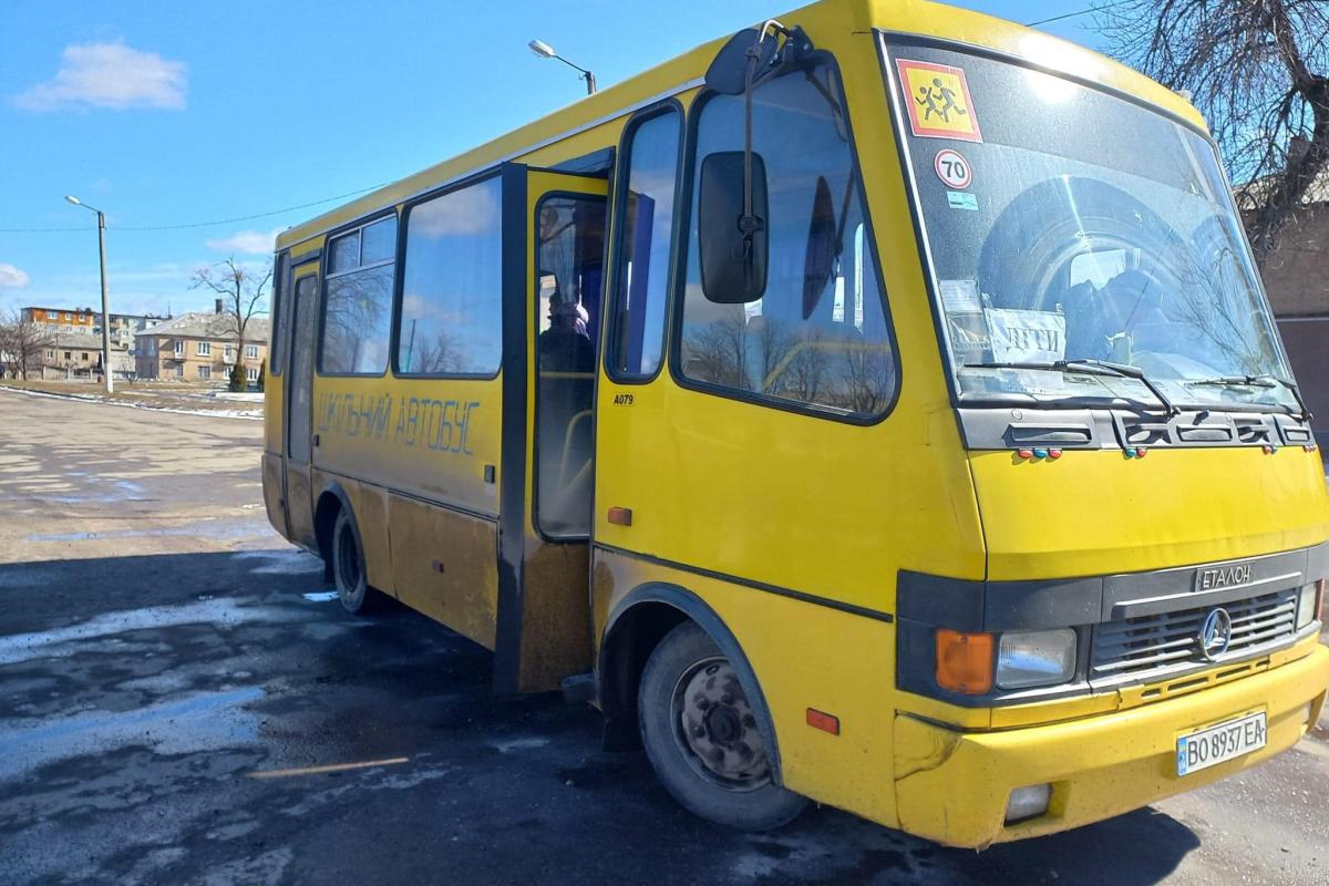 Сьогодні з Луганщини евакуювали понад 400 людей Сьогодні з Луганщини евакуювали понад 400 людей