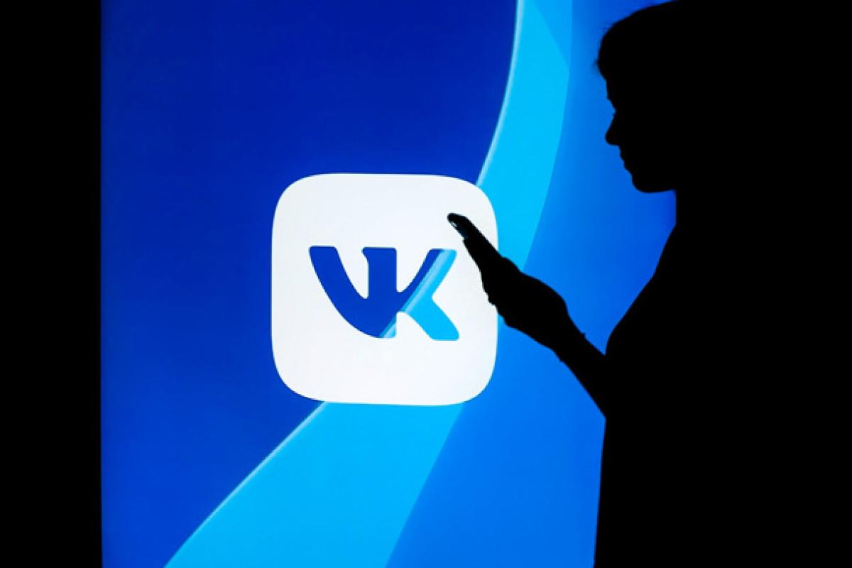 Хакери зламали "ВКонтакте" і розсилають росіянам повідомлення з правдою про війну Хакери зламали "ВКонтакте" і розсилають росіянам повідомлення з правдою про війну