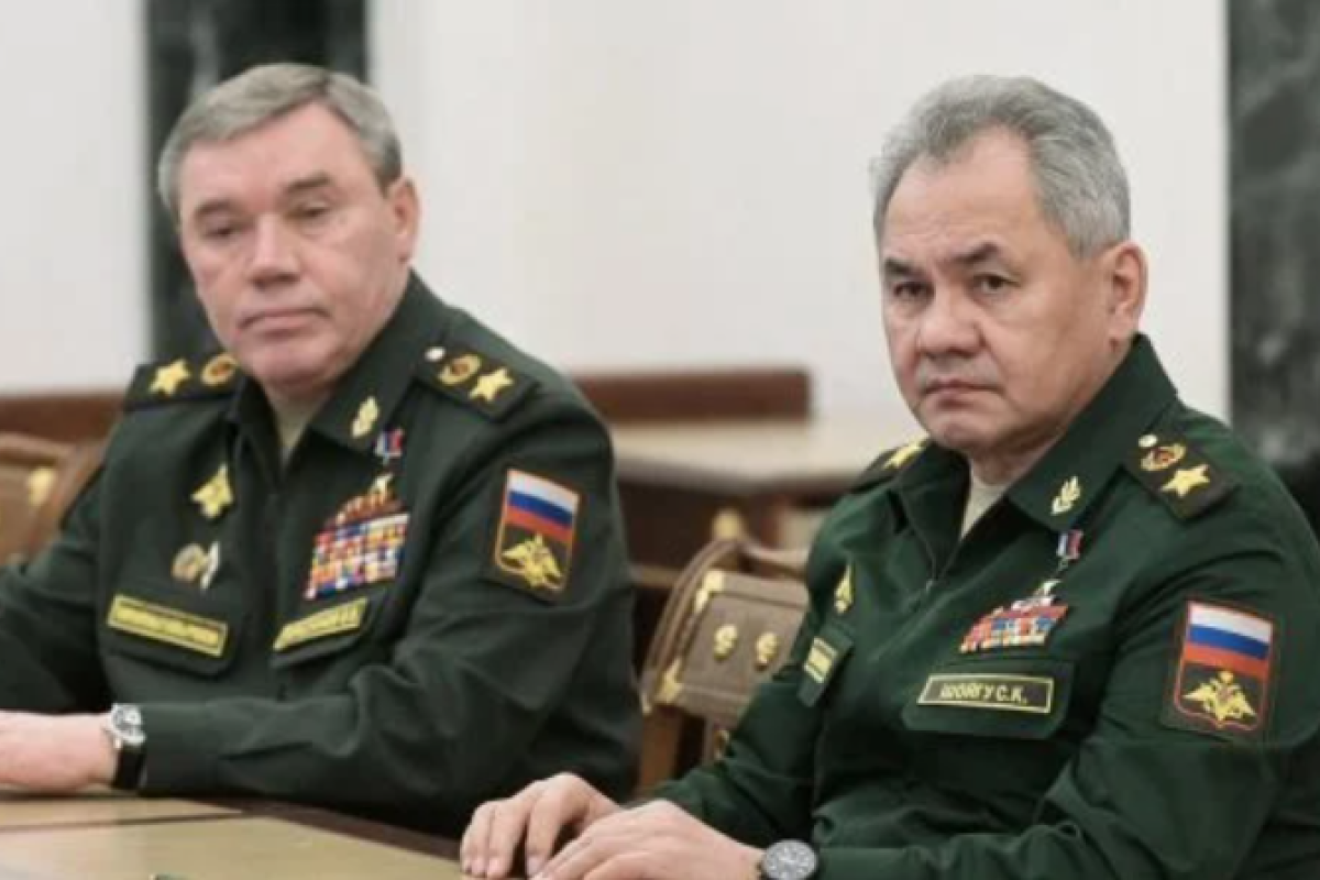 З росії повідомляють про загадкове зникнення Шойгу та голови генштабу Герасимова З росії повідомляють про загадкове зникнення Шойгу та голови генштабу Герасимова