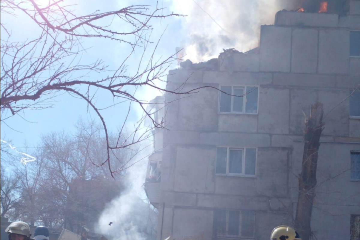 Пожары, обвалы, погибшие и пострадавшие: обстрелы на Луганщине не прекращаются Пожары, обвалы, погибшие и пострадавшие: обстрелы на Луганщине не прекращаются