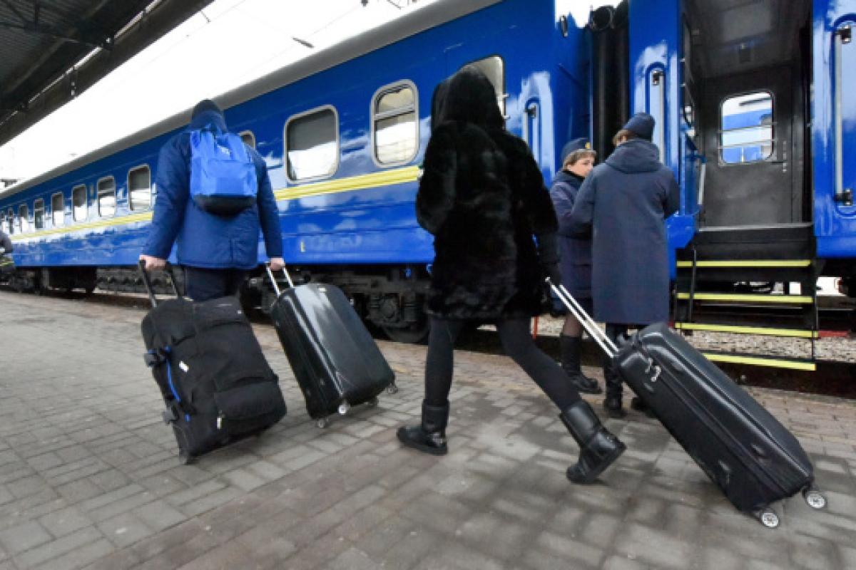Посилена евакуація: з Донбасу 12 квітня вирушать 6 додаткових евакуаційних поїздів Посилена евакуація: з Донбасу 12 квітня вирушать 6 додаткових евакуаційних поїздів