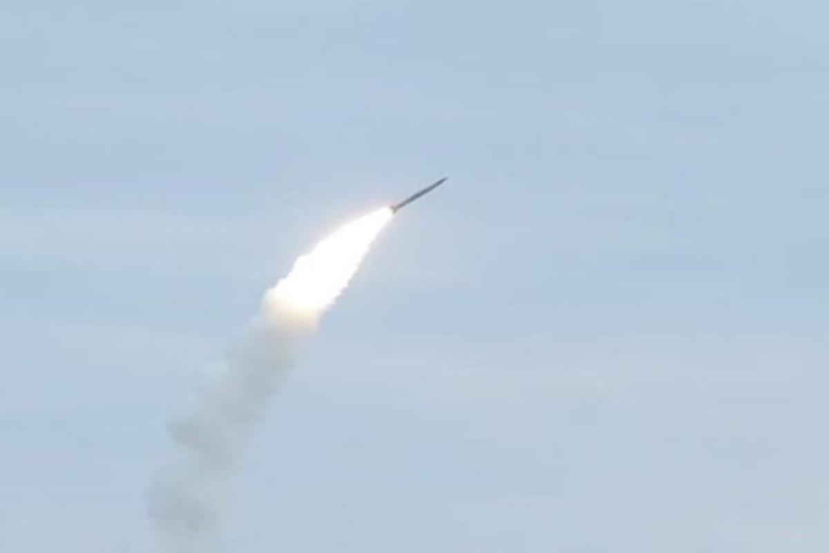 Угроза ракетных ударов: украинцев просят не игнорировать сигналы воздушной тревоги Угроза ракетных ударов: украинцев просят не игнорировать сигналы воздушной тревоги