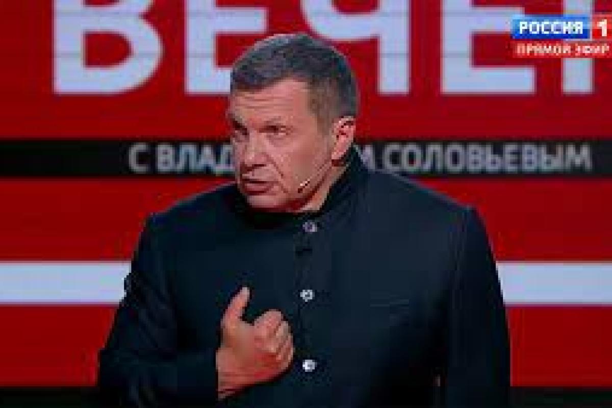 У РФ заявили, що впіймали "неонацистів", які збиралися вбити пропагандиста Соловйова У РФ заявили, що впіймали "неонацистів", які збиралися вбити пропагандиста Соловйова