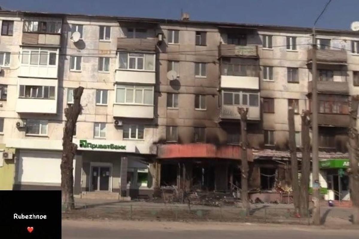 "Руйнування катастрофічні": У мережі розповіли, що відбувається в Рубіжному "Руйнування катастрофічні": У мережі розповіли, що відбувається в Рубіжному
