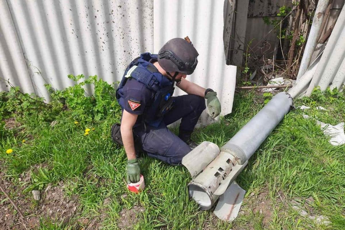 Через ворожі обстріли горіли будинки у Лисичанську та Гірському: ситуація на Луганщині Через ворожі обстріли горіли будинки у Лисичанську та Гірському: ситуація на Луганщині