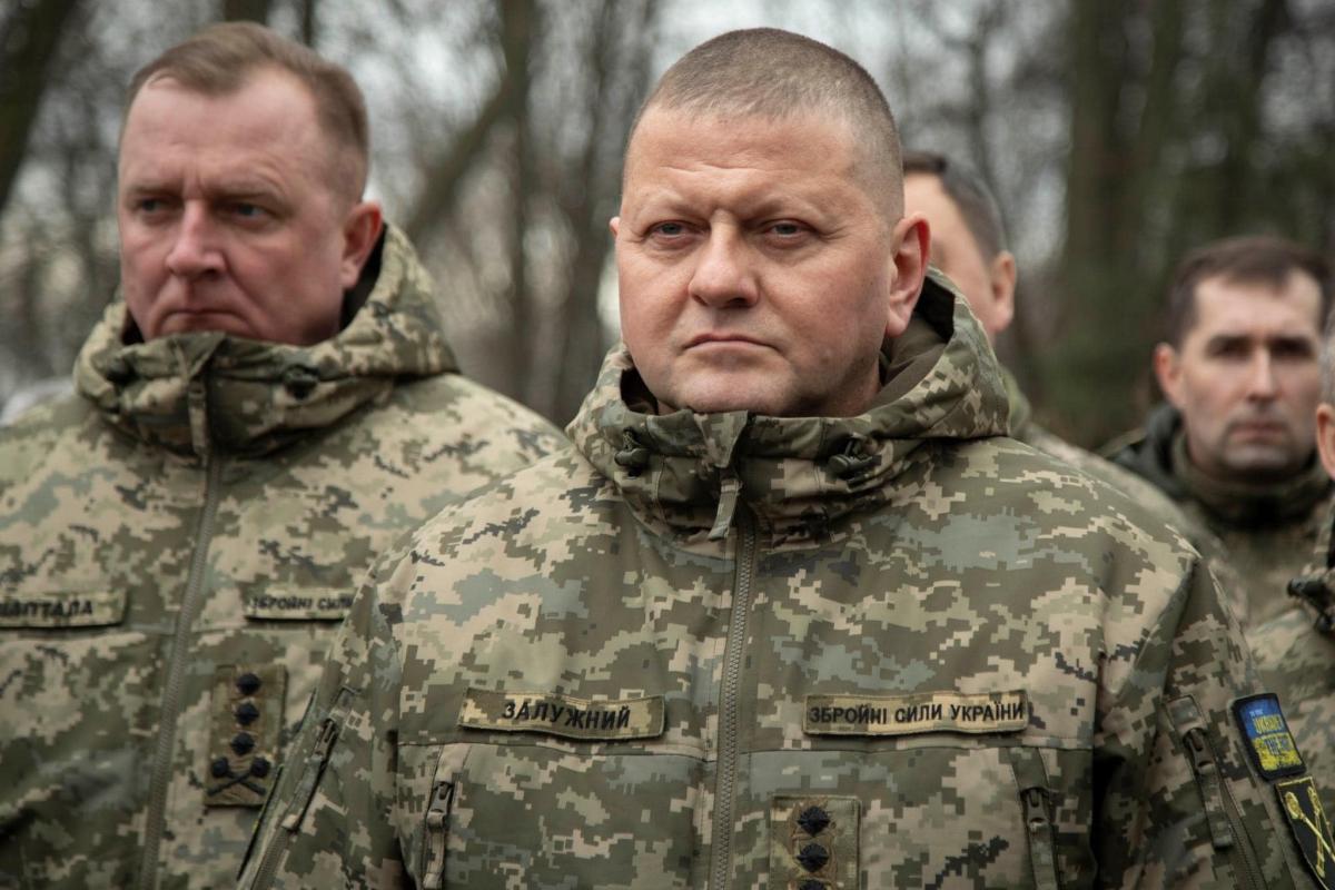 "Не становитесь инструментом в руках врага": Залужный обратился к украинцам с призывом "Не становитесь инструментом в руках врага": Залужный обратился к украинцам с призывом