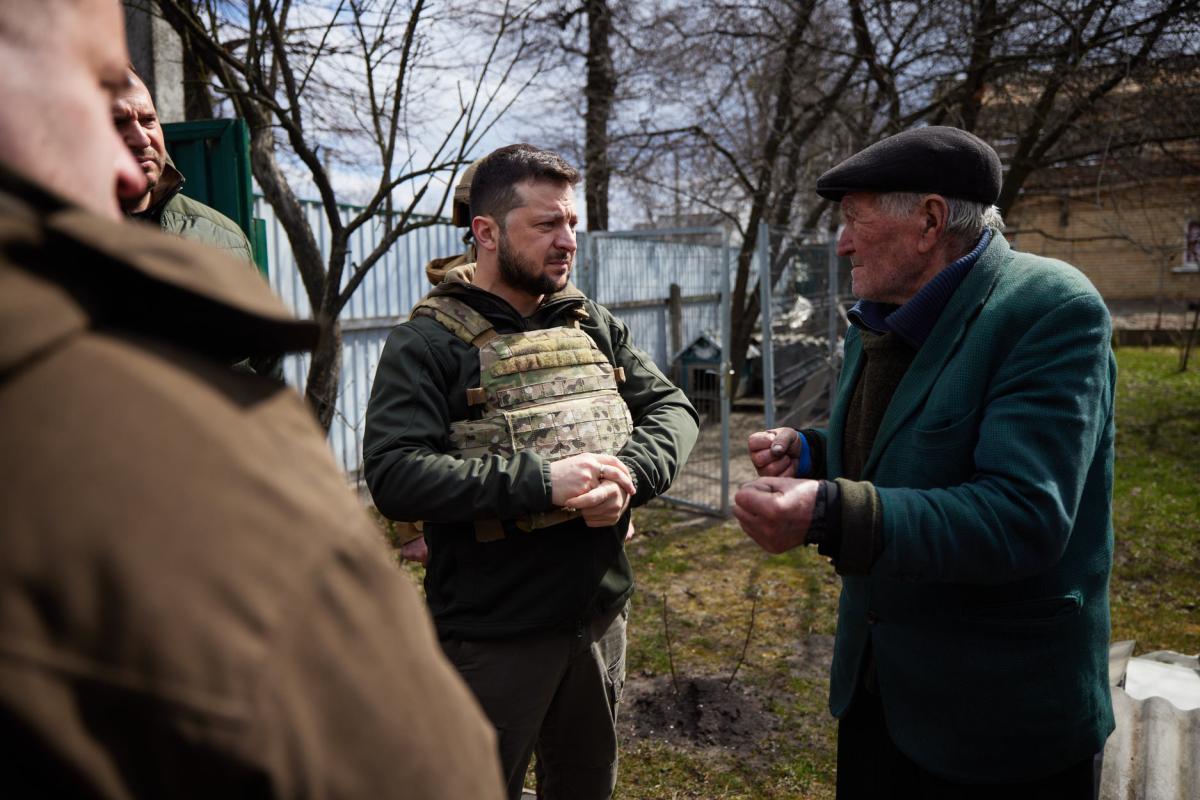 Зеленський відвідав звільнені населені пункти Київщини Зеленський відвідав звільнені населені пункти Київщини