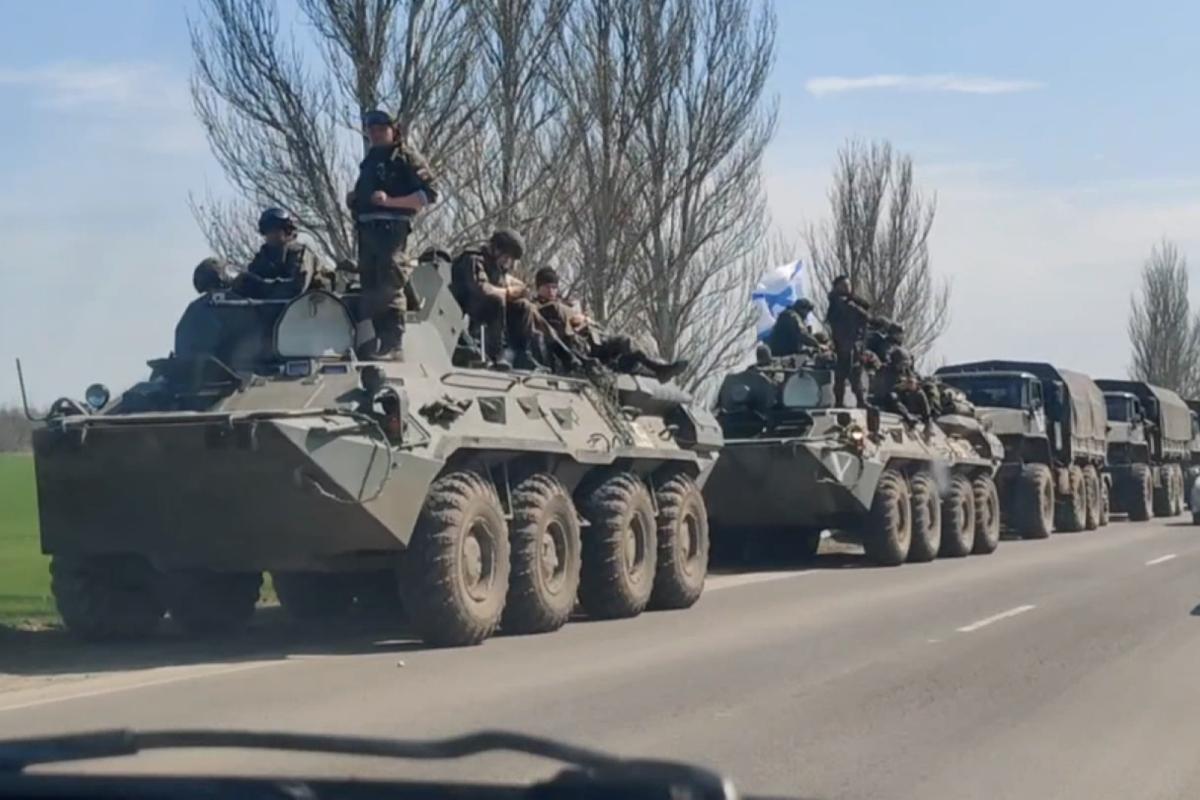 Большая колонна российской техники движется на Донбасс, - CNN Большая колонна российской техники движется на Донбасс, - CNN