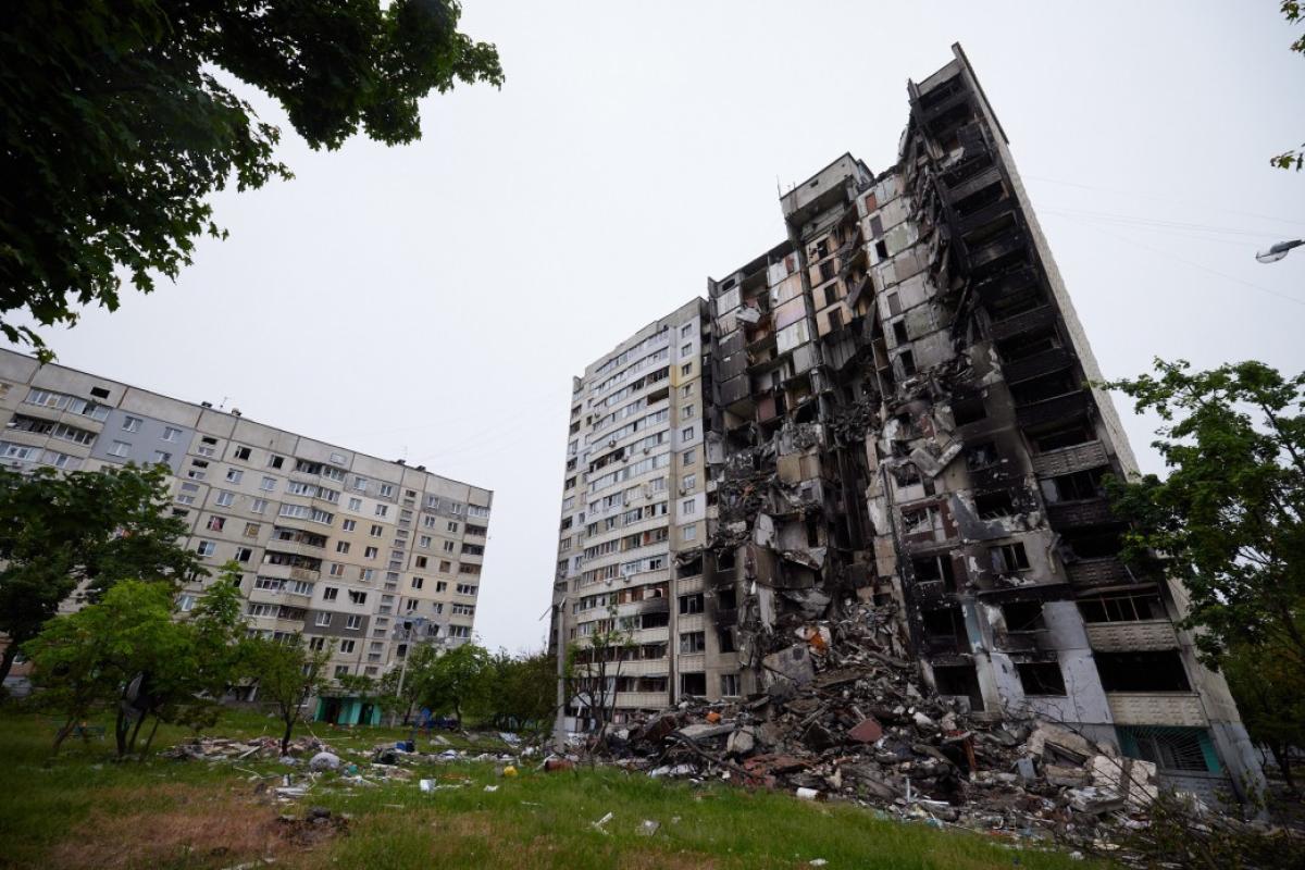 Зеленський запропонував прибрати панельні будинки по всій Україні Зеленський запропонував прибрати панельні будинки по всій Україні