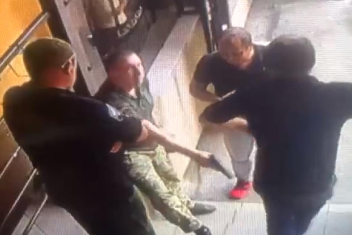 Посадовець Генштабу застосував зброю у спальному районі Києва: Резніков відреагував Посадовець Генштабу застосував зброю у спальному районі Києва: Резніков відреагував
