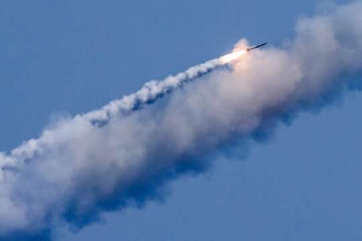 Росіяни обстріляли Дніпропетровщину, є руйнування, поранено жінку Росіяни обстріляли Дніпропетровщину, є руйнування, поранено жінку