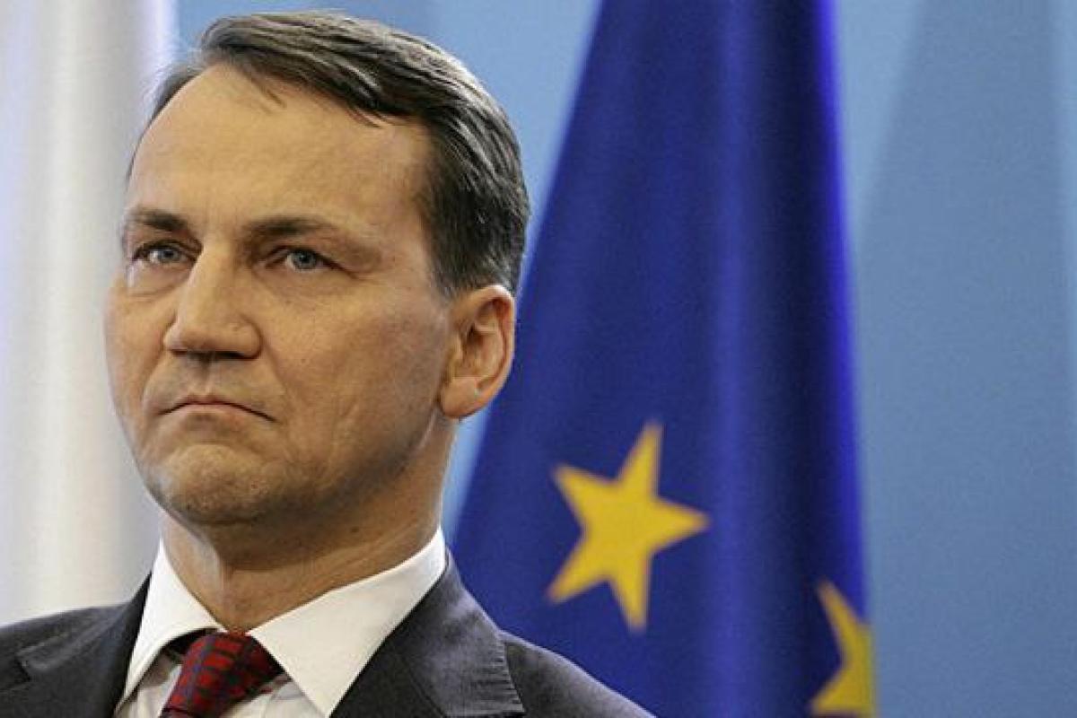 Запад имеет право подарить Украине ядерные боеголовки, - евродепутат Запад имеет право подарить Украине ядерные боеголовки, - евродепутат
