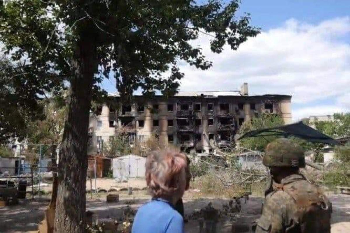 "Сєвєродонецьк тримається, однак росіяни нищать все": ситуація на Луганщині "Сєвєродонецьк тримається, однак росіяни нищать все": ситуація на Луганщині