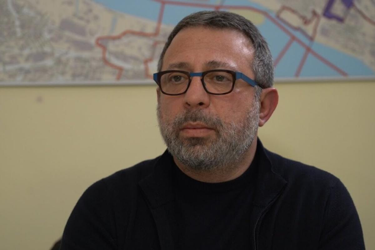 Филатов собирает подписи под письмом к Зеленскому относительно ситуации с Корбаном Филатов собирает подписи под письмом к Зеленскому относительно ситуации с Корбаном