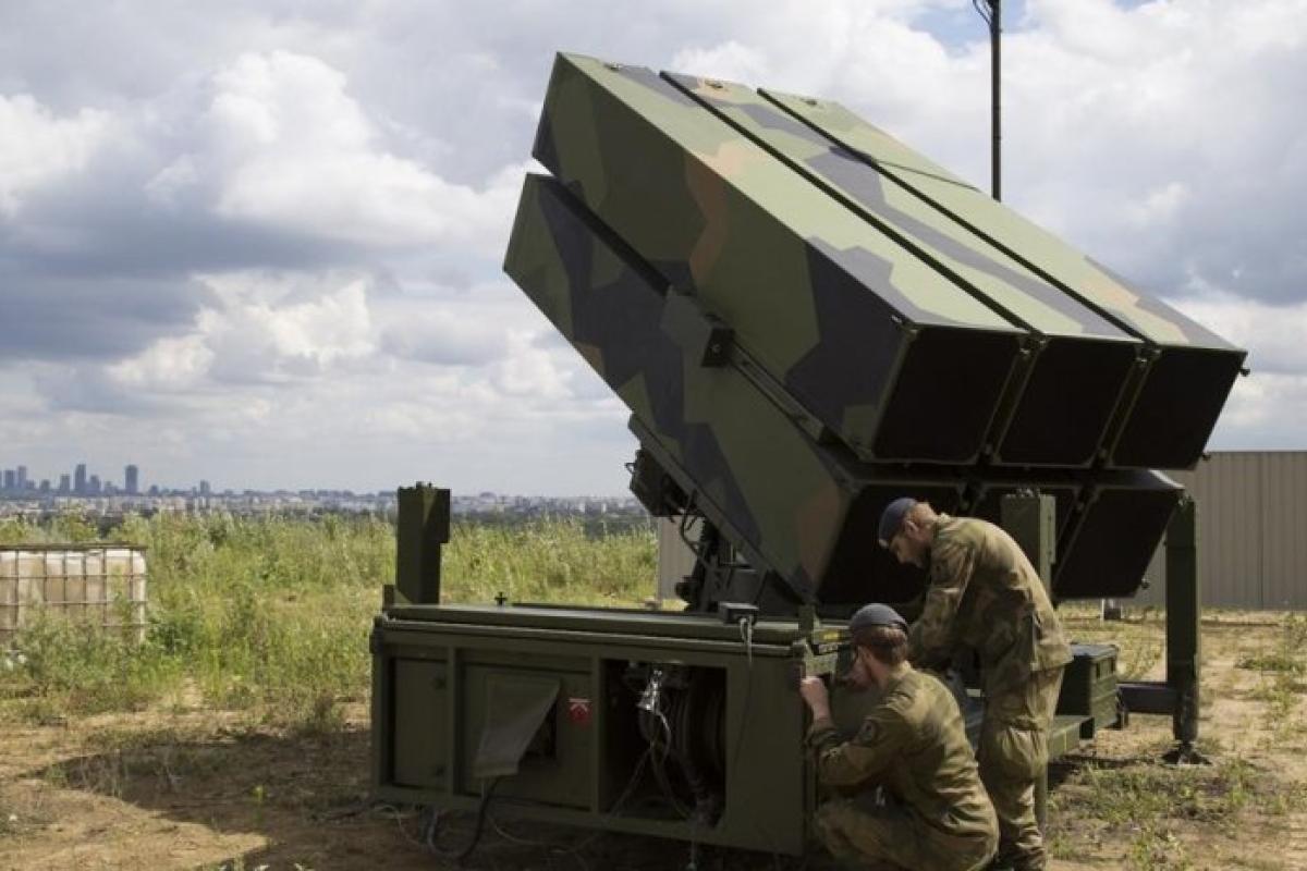 Україна отримає дві батареї ЗРК NASAMS Україна отримає дві батареї ЗРК NASAMS