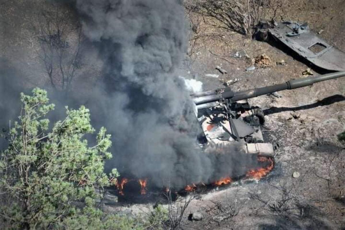 Ворог має частковий успіх на двох напрямках: зведення Генштабу на вечір 21 серпня Ворог має частковий успіх на двох напрямках: зведення Генштабу на вечір 21 серпня