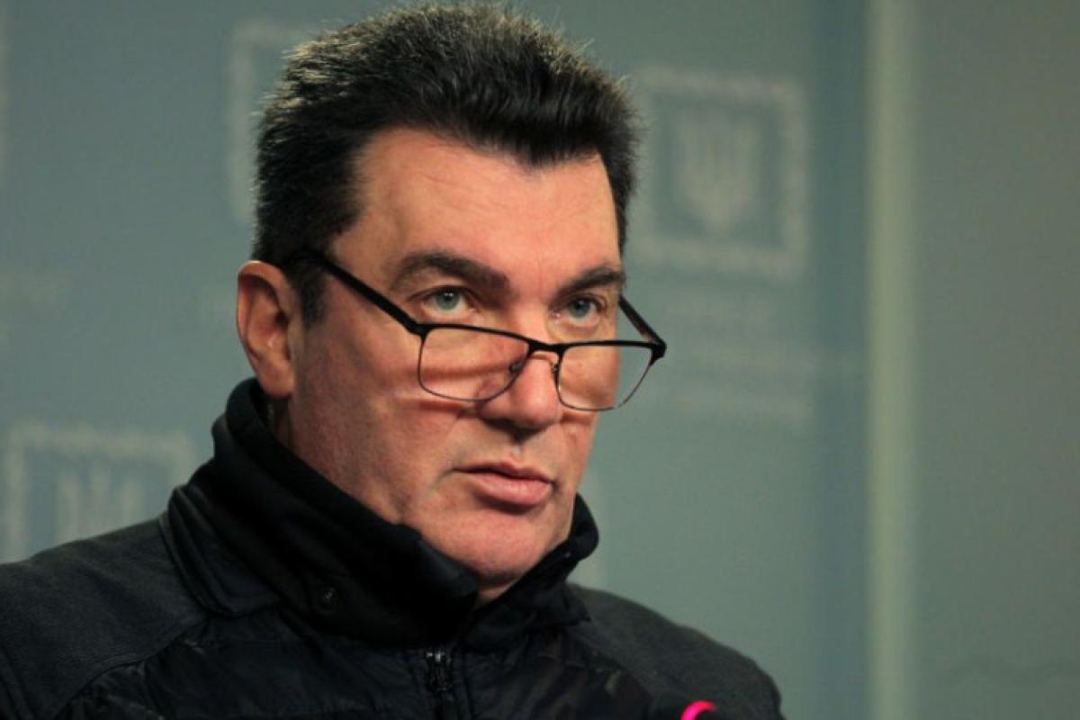 Данілов: Існує ймовірність, що окупанти вирішать підірвати Запорізьку АЕС Данілов: Існує ймовірність, що окупанти вирішать підірвати Запорізьку АЕС
