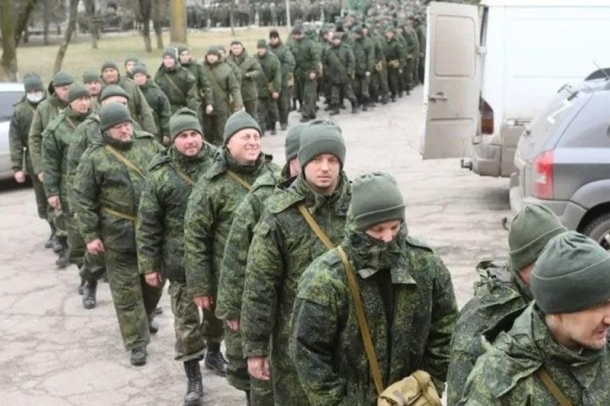 На фронт кидають важко поранених: окупантам на Луганщині не вистачає живої сили На фронт кидають важко поранених: окупантам на Луганщині не вистачає живої сили