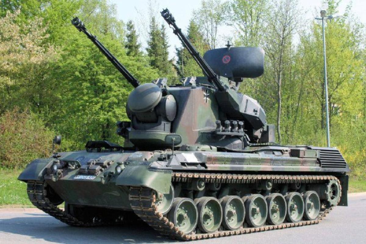 Перші німецькі "Гепарди" вже в Україні Перші німецькі "Гепарди" вже в Україні