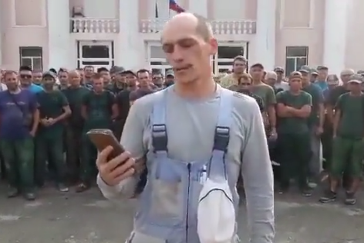 Окупанти "кинули" російських робітників, які приїхали "відбудовувати" Луганщину