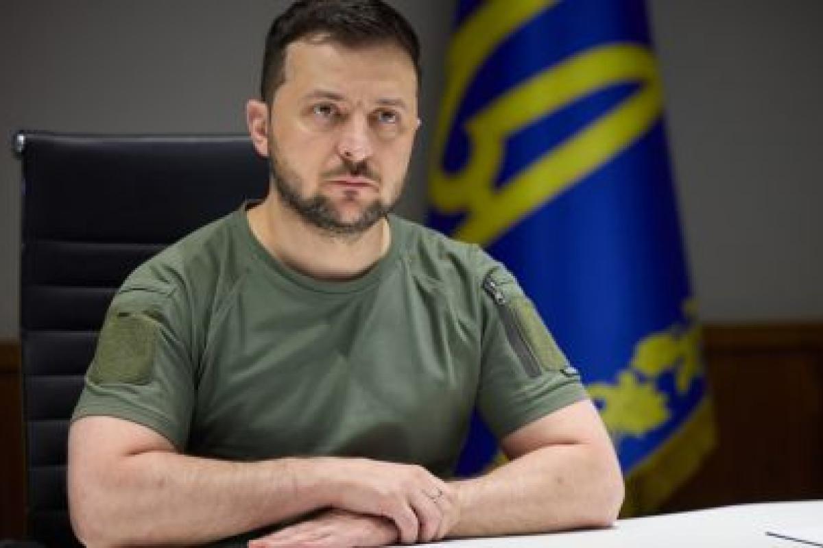 "Українські прапори повертаються туди, де мають бути": Зеленський провів засідання Ставки Верховного Головнокомандувача "Українські прапори повертаються туди, де мають бути": Зеленський провів засідання Ставки Верховного Головнокомандувача