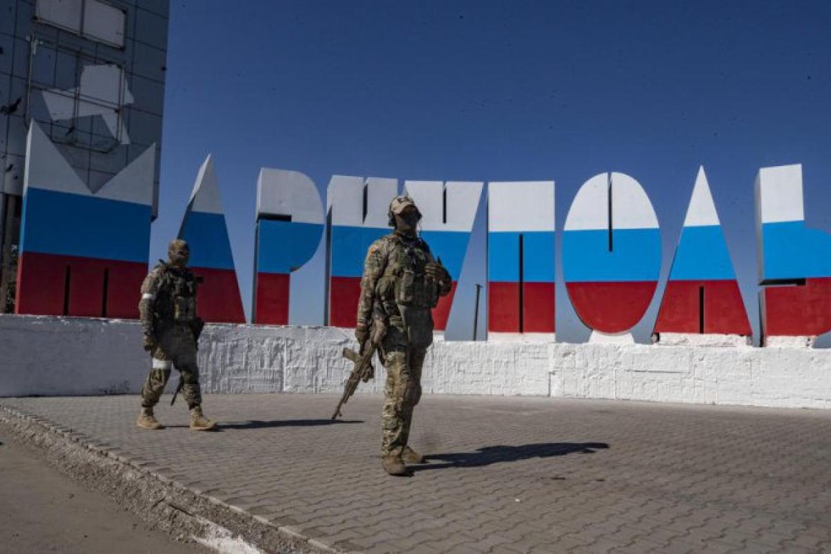 Жителей Мариуполя оккупанты приглашают на "референдум" и сразу в военкомат Жителей Мариуполя оккупанты приглашают на "референдум" и сразу в военкомат
