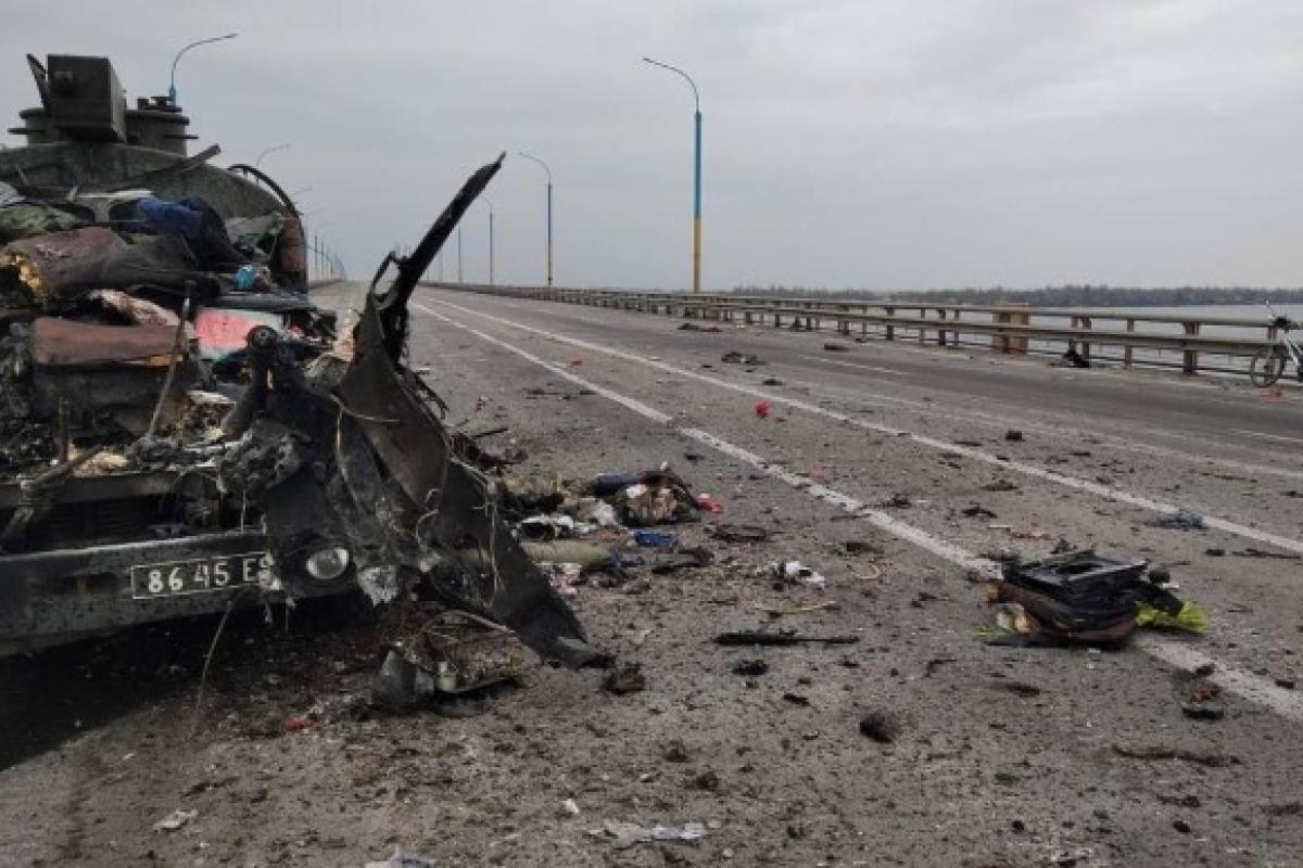 Военный эксперт: У нас четыре участка фронта, как минимум по двум россияне будут отступать Военный эксперт: У нас четыре участка фронта, как минимум по двум россияне будут отступать