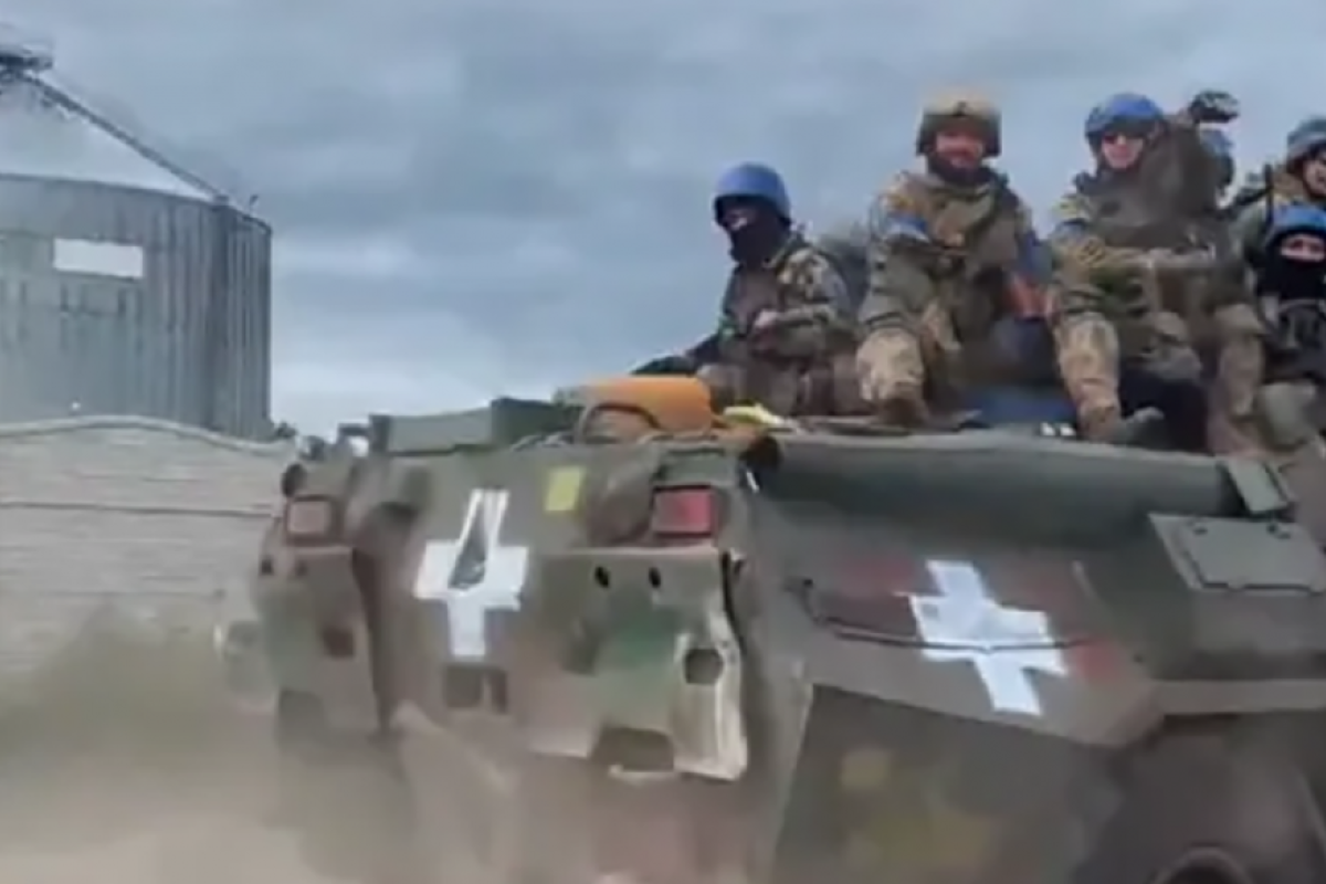 "Харківський фронт перетворюється на Сєвєродонецький": ЗСУ просуваються до Сватового "Харківський фронт перетворюється на Сєвєродонецький": ЗСУ просуваються до Сватового