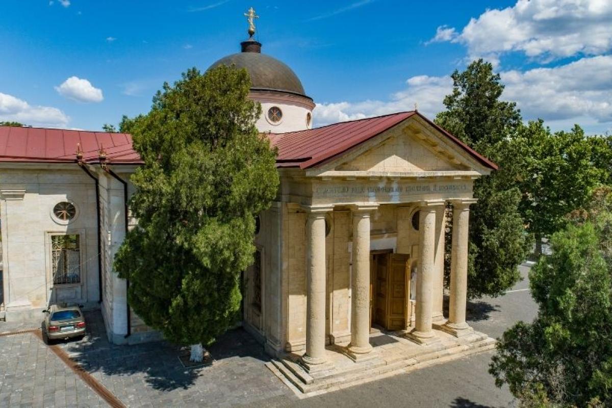 Оккупанты "эвакуировали" из Херсона останки князя Потемкина Оккупанты "эвакуировали" из Херсона останки князя Потемкина