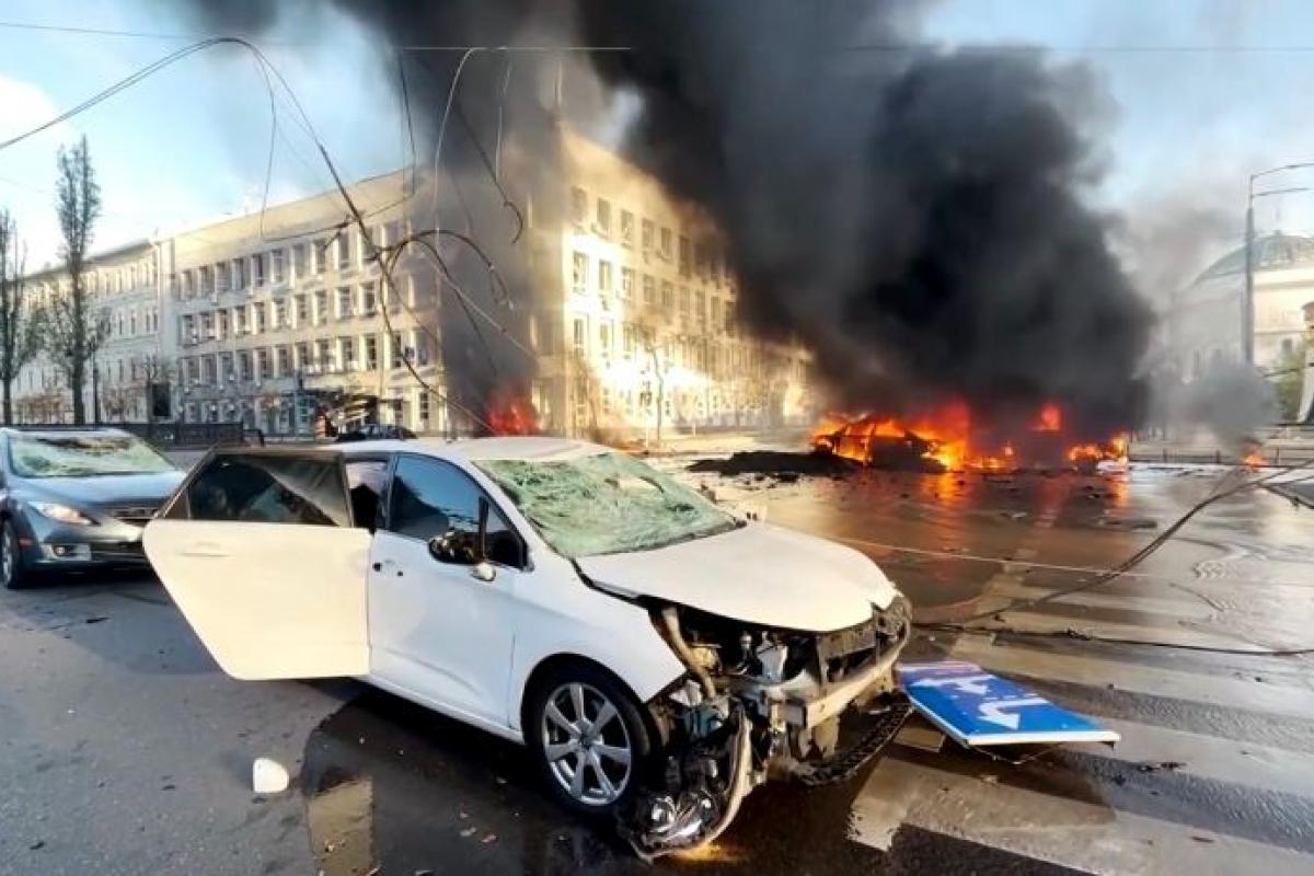 Від ворожих ударів постраждало понад 20 населених пунктів по всій Україні: зведення Генштабу