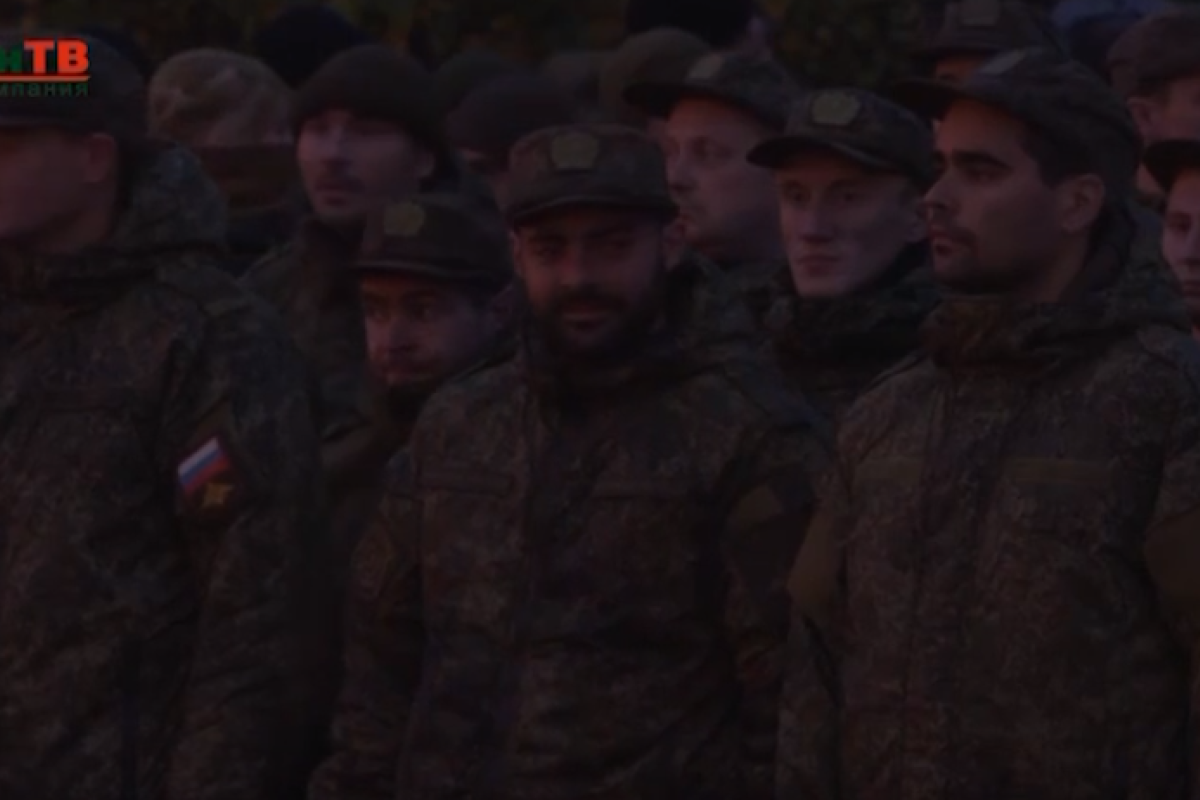 До Білорусі прибув перший ешелон з російськими військовими До Білорусі прибув перший ешелон з російськими військовими