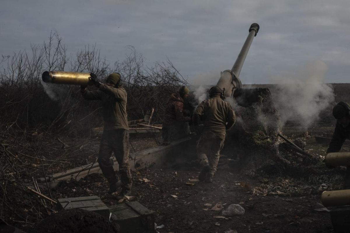 На Луганщині росіяни ведуть оборону, на Донетчині - намагаються наступати: зведення Генштабу На Луганщині росіяни ведуть оборону, на Донетчині - намагаються наступати: зведення Генштабу