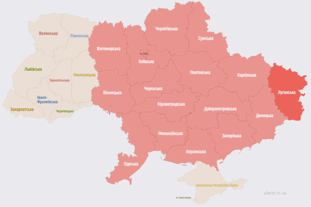 Повітряна тривога в Україні: є пуски ракет, працює ППО Повітряна тривога в Україні: є пуски ракет, працює ППО