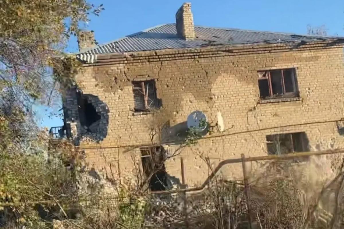 Немає жодної вцілілої будівлі: з'явилися нові кадри з Білогорівки - відео Немає жодної вцілілої будівлі: з'явилися нові кадри з Білогорівки - відео
