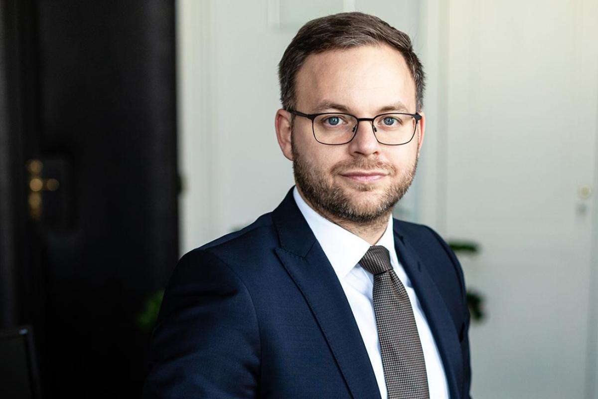На двух стульях: Венгрия поддерживает ускоренное вступление Украины в ЕС, но есть нюанс