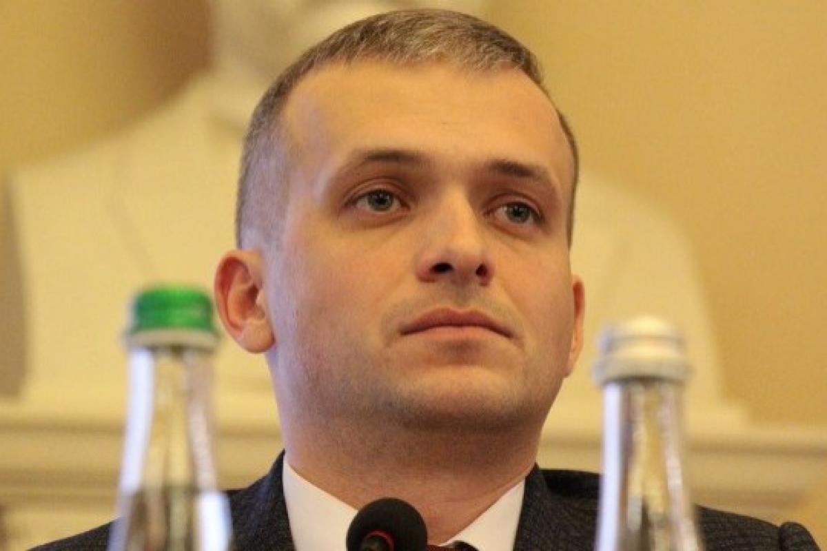 Заместителя министра Василия Лозинского уволят из-за взятки - Мининфраструктуры Заместителя министра Василия Лозинского уволят из-за взятки - Мининфраструктуры