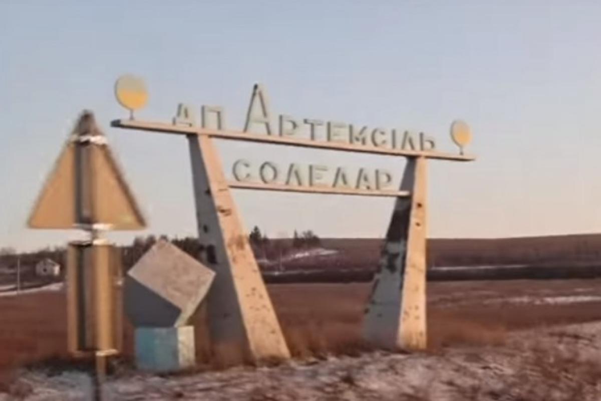 Вперед, по тілах зеків: Як вагнерівці штурмують Соледар Вперед, по тілах зеків: Як вагнерівці штурмують Соледар