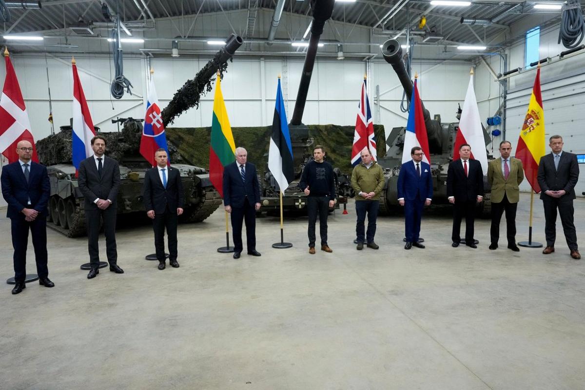 9 европейских стран пообещали "беспрецедентно" поддержать Украину накануне встречи "клуба "Рамштайн"