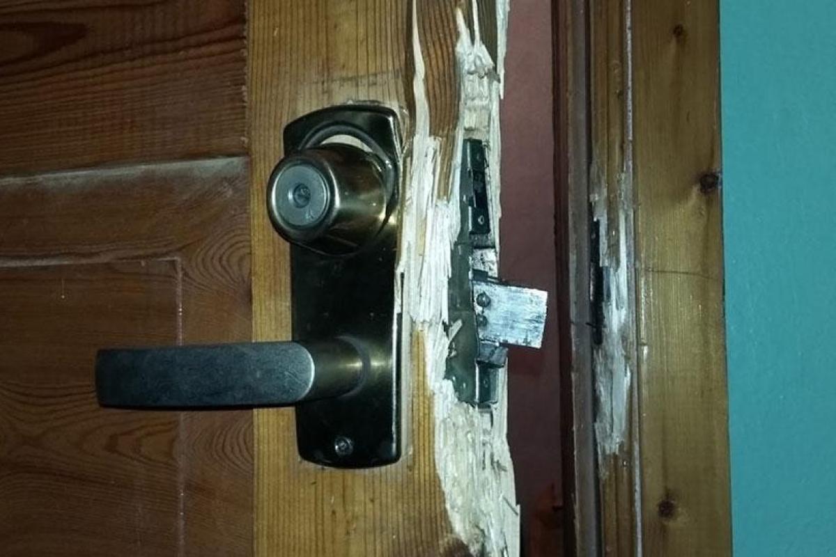 У мережі опублікували зразок заяви, як "врятувати" квартиру у Сєвєродонецьку від "віджиму" У мережі опублікували зразок заяви, як "врятувати" квартиру у Сєвєродонецьку від "віджиму"