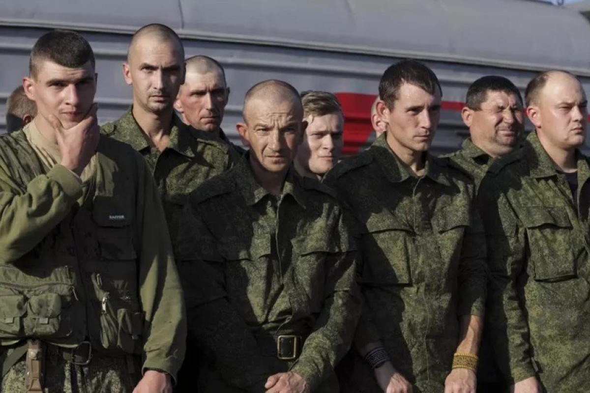 Командири "ДНР" стріляють по мобілізованим росіянам: чергове звернення російських "вояк" до Путіна Командири "ДНР" стріляють по мобілізованим росіянам: чергове звернення російських "вояк" до Путіна