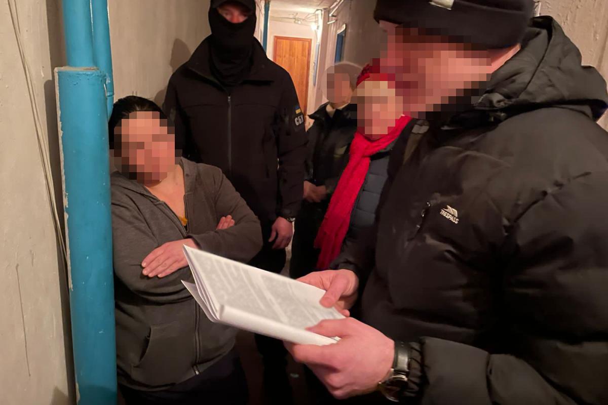 Жительнице Лисичанска, которая пропагандировала "русский мир", вручено подозрение в оправдании вооруженной агрессии РФ - фото Жительнице Лисичанска, которая пропагандировала "русский мир", вручено подозрение в оправдании вооруженной агрессии РФ - фото