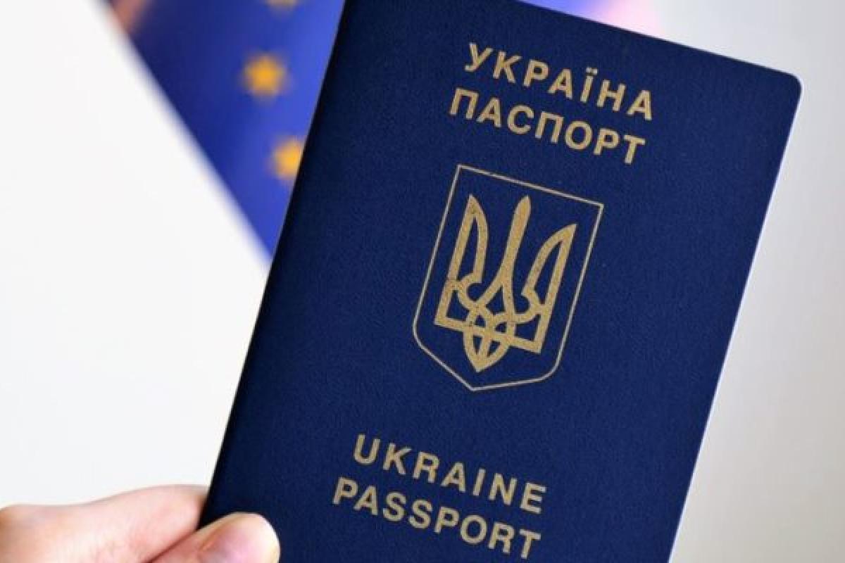 Дітей-сиріт на окупованих територіях взялися позбавляти українського громадянства - ЛОВА Дітей-сиріт на окупованих територіях взялися позбавляти українського громадянства - ЛОВА