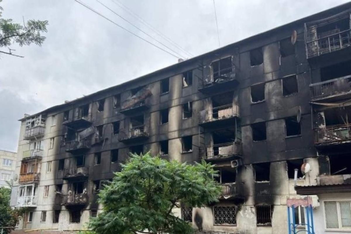 Зруйновані під'їзди, ТЦ та відсутність життя: як зараз виглядає Сєвєродонецьк - фото Зруйновані під'їзди, ТЦ та відсутність життя: як зараз виглядає Сєвєродонецьк - фото